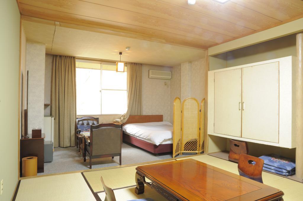 Takizawakan Hotel Маебаши Екстериор снимка
